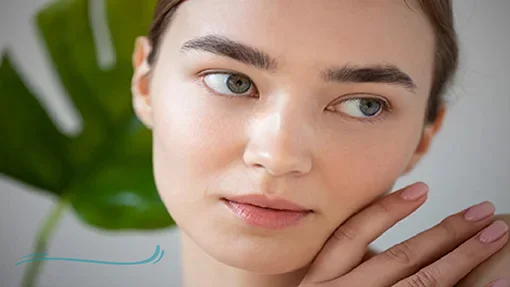 Tratamiento de hilos revitalizantes realizado en Aurum Spa y Estética con atención en Ñuñoa y Vitacura.